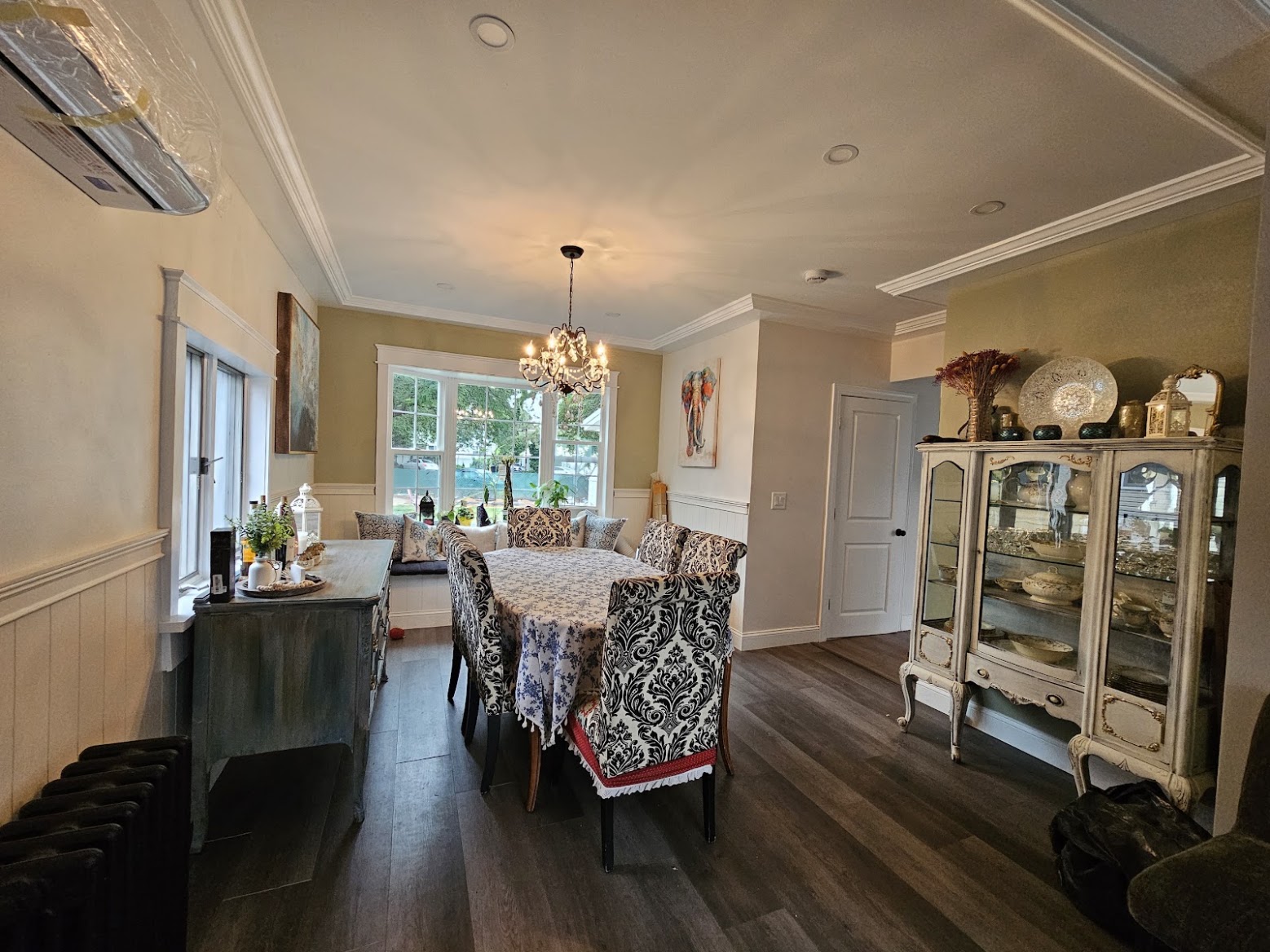 Dining room renovation by MeyMax Construction LLC